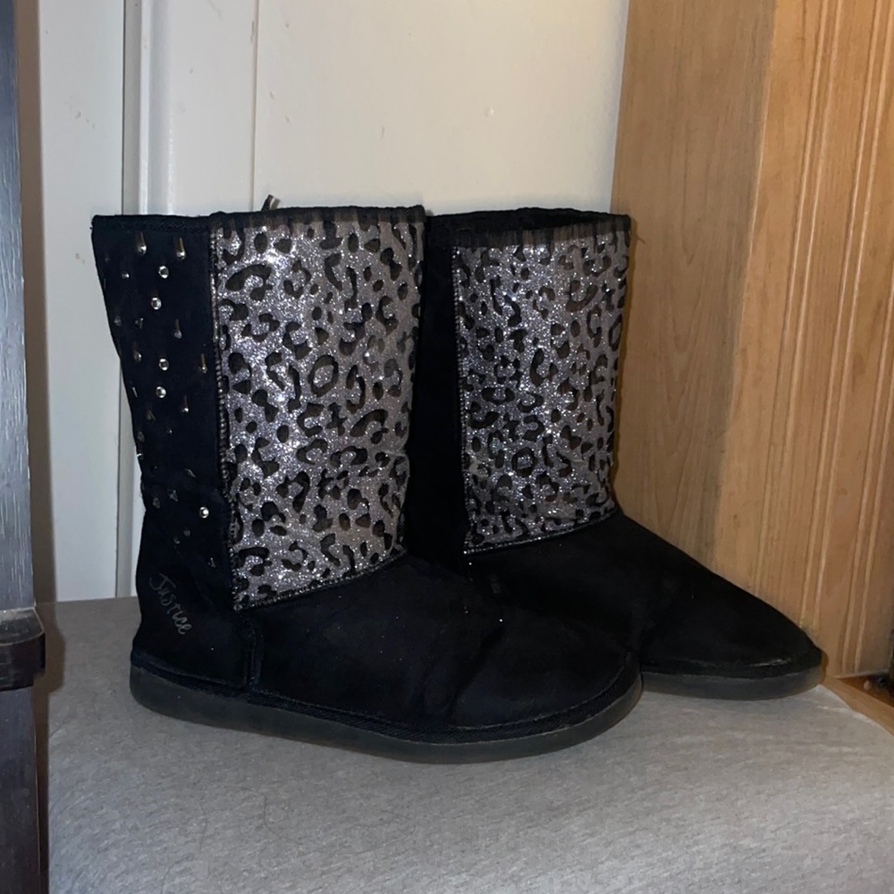 woman boots: size 5 , black w cheetah print and diamonds